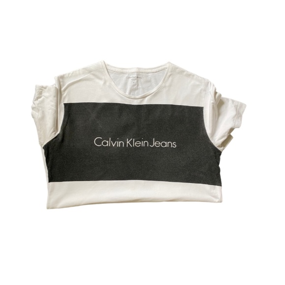 Calvin Klein Tops - Calvin Klein T-Shirt Size Medium Size M